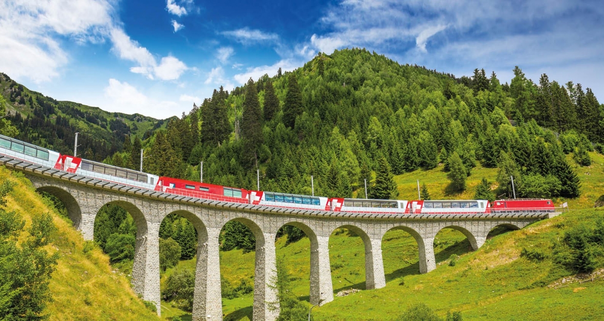 glacier-express_shutterstock-525106633_1680px-x-840px